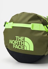 The North Face BASE CAMP DUFFEL - XS - Ranac - forest olive/safety green/black
