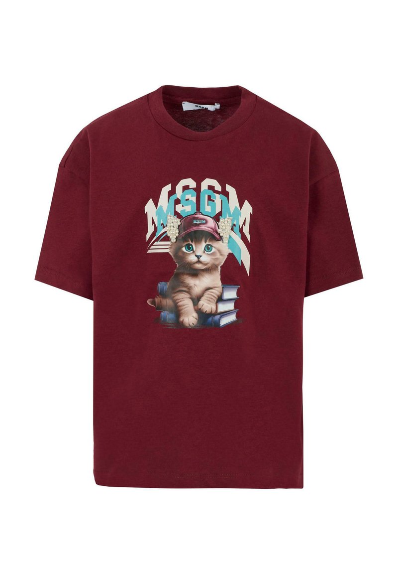 T-shirt di cotone color borgogna con una grafica di un gatto con un cappello, seduto su libri impilati, con il testo "MSGM" in blu teal, crema e bianco.