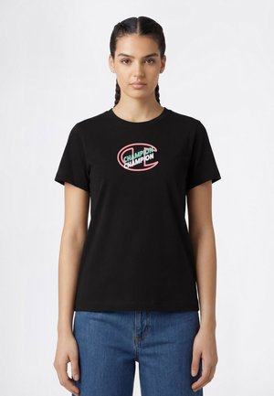 - T-shirt z nadrukiem