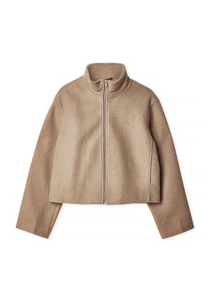 Kratinta smėlio spalvos striukė su aukštu apykakle, pilnu užtrauktuku ir ilgomis rankovėmis. Pagaminta iš minkštos medžiagos, su lygiu paviršiumi ir minimaliais dekoratyviniais elementais.