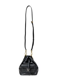 Borsa a secchiello nera in pelle con chiusura a coulisse e tasca frontale. Presenta una superficie testurizzata e dettagli in metallo dorato.