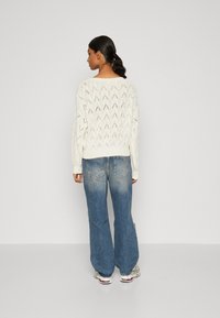 ONLY Petite ONLBRYNN LIFE STRUCTURE - Džemper - cloud dancer