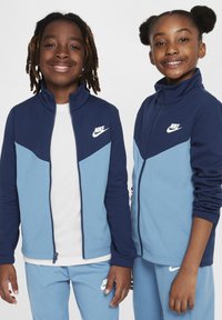 Nike Sportswear SPORTSWEAR - Tracksuit - aegean storm midnight navy white