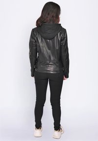 Mustang LEDERJACKE MIT SCHNALLEN - Leren jas - black