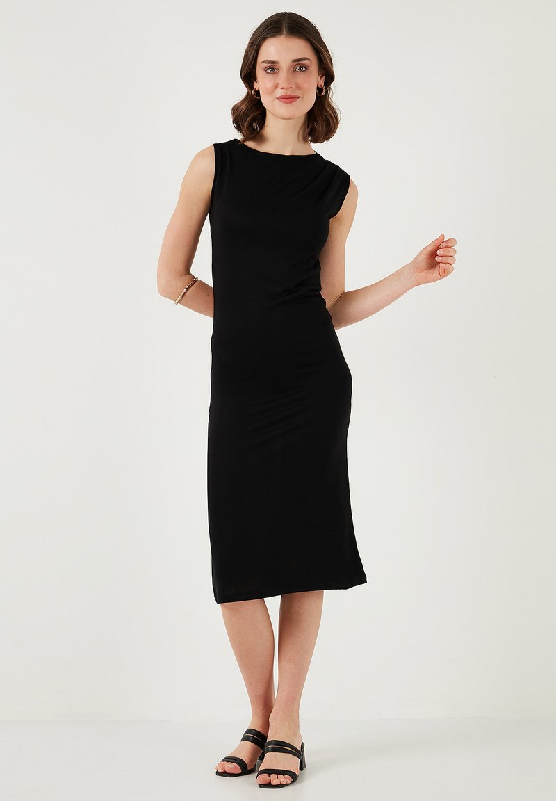 black fitted shift dress It Goes On Black Shift Dress – Shop the Mint