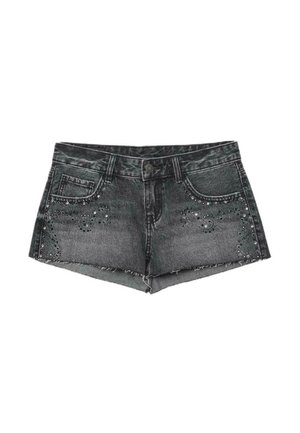 Short en denim noir avec bords effilochés et clous décoratifs en motif floral sur les poches avant.