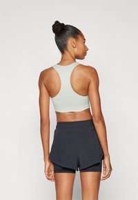 ONLY Play ONPDAISY-2 SEAM BRA  - Vidutiniškai krūtinę prilaikanti sportinė liemenėlė - aqua gray