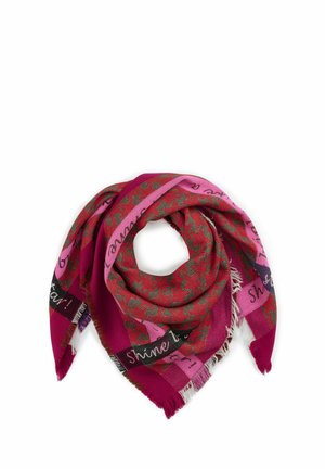 Geweven sjaal in verschillende tinten roze en rood, met een pied-de-poule patroon en tekstaccenten. De randen zijn franjes voor textuur en detail.