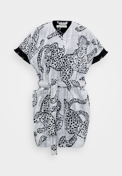 Lauva raksts halāts, melnbalts, mīksts audums, īsas piedurknes, jostots jostas, divas priekšējās kabatas, plīsušas malas, ikdienišķs dizains.