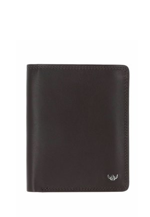 Portefeuille en cuir marron foncé avec des coutures visibles et un petit logo argenté en bas à droite sur fond blanc.