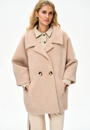 CRISTINA - Klasyczny płaszcz