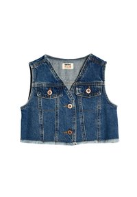 Jeansväst i blå nyans, ärmlös design, två framfickor, knappstängning och fransad nederkant.