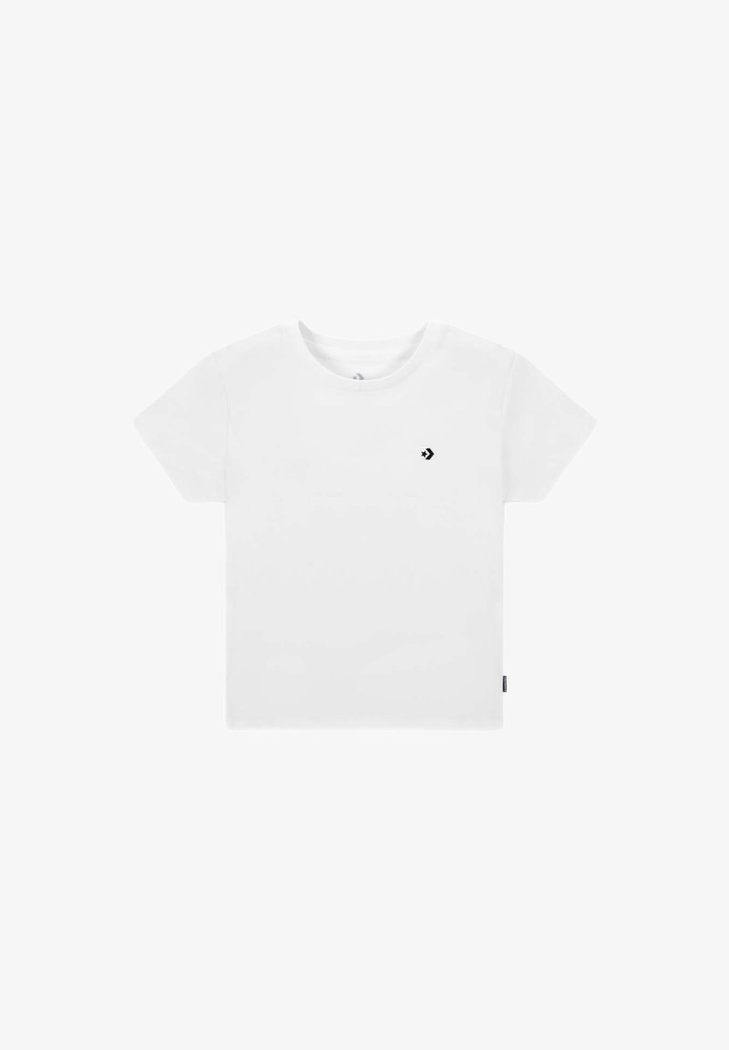 Camiseta blanca de manga corta hecha de algodón con cuello redondo. Presenta un pequeño logo negro en el área del pecho izquierdo.