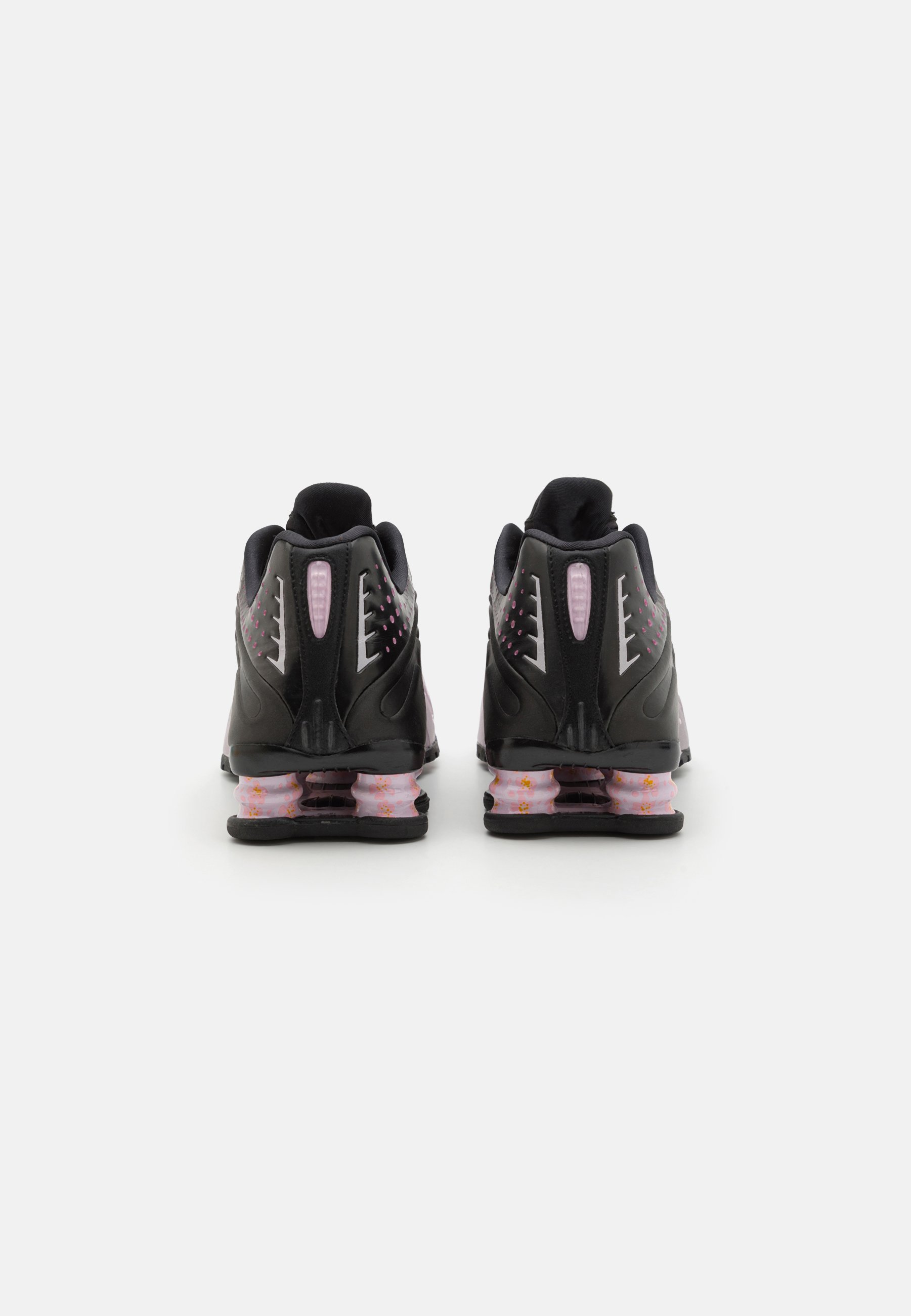 Nike Sportswear NIKE SHOX R4 - Trainers - regal pink/black