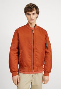 Calvin Klein HERO  - Bomberjacks - terracotta rust