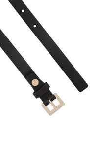 Mustast nahast vöö, millel on sile tekstuur, kuldse tooniga metallist pandla ja kinnitusega ning mitmed aukud reguleerimiseks.