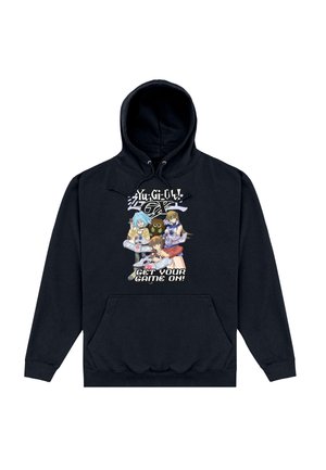 Sort hættetrøje med Yu-Gi-Oh GX anime figurer og tekst "Get your game on" trykt på fronten.