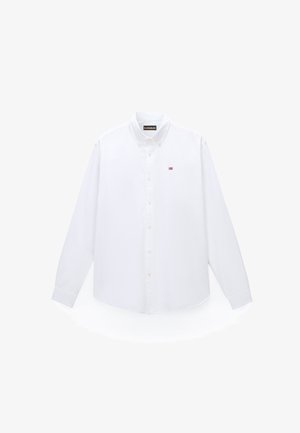 Witte overhemd met lange mouwen, knoopsluiting, een klein rood-blauw rechthoekig logo op de linkerborst en een button-down kraag.