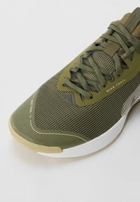 Thumbnail Image 6