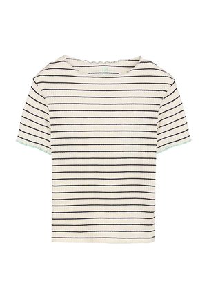 Haut blanc à manches courtes en tricot côtelé avec fines rayures horizontales noires et bords délicatement froncés aux manches et à l'encolure.