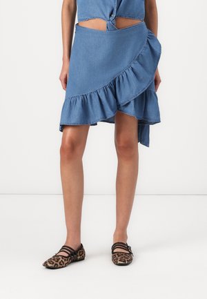 ONLBEA SOFIA WRAP SKIRT  - Jeansskjørt - medium blue denim