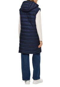 s.Oliver GESTEPPTE MIT ABNEHMBARER KAPUZE - Weste - navy
