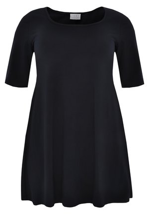 Czarna tunika z krótkim rękawem, okrągłym dekoltem i sylwetką w kształcie litery A, prezentowana na białym tle.
