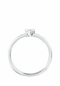 Silberring mit glänzender Oberfläche, der einen zentralen klaren Edelstein aufweist. Der Ring ist dünn und rund und zeigt ein minimalistisches Design.