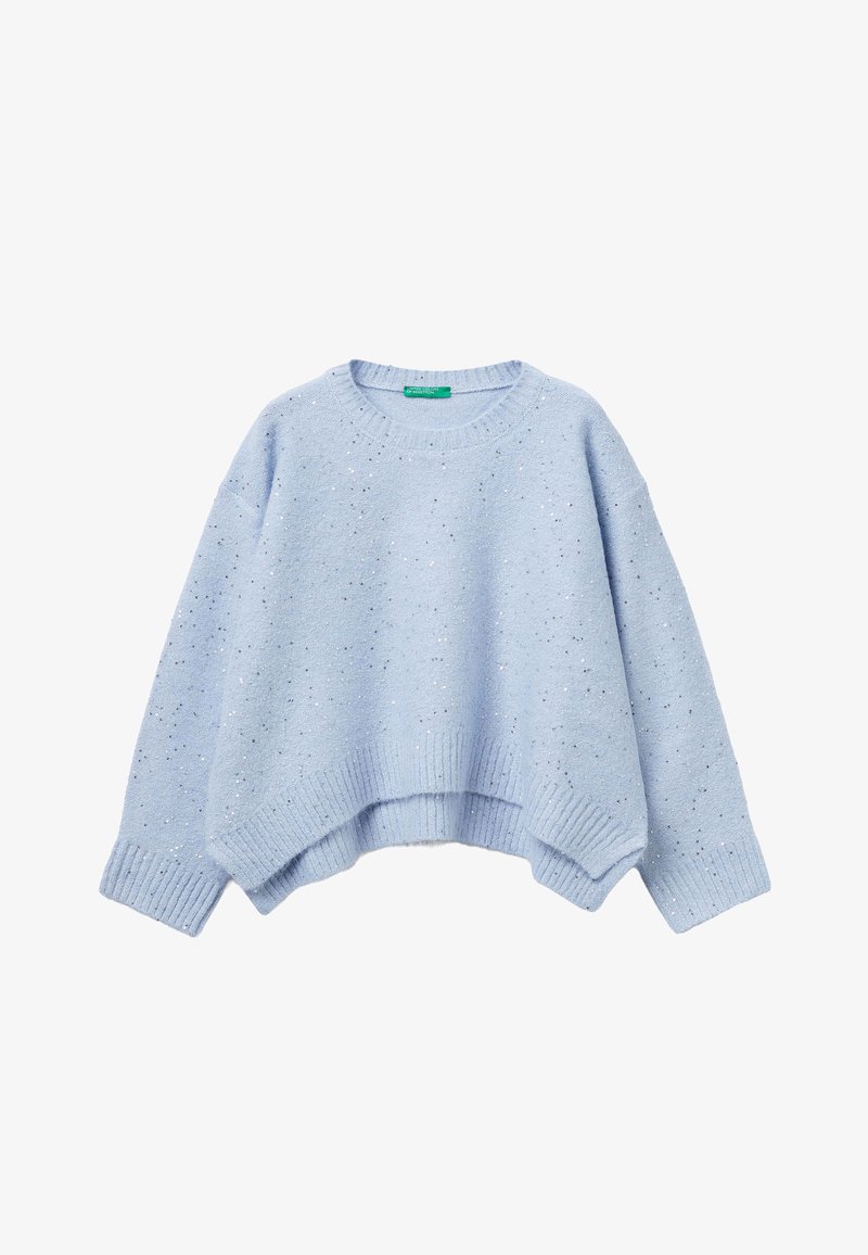 Světle modrý, pletený svetr s dlouhými rukávy, stříbrnými flitry, žebrovanými manžetami a lemem a mírně zkráceným, volným střihem.