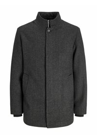 Manteau en chevrons gris avec un col haut, fermeture éclair et bouton, poches latérales et poignets en tricot. Tissu texturé au design classique.