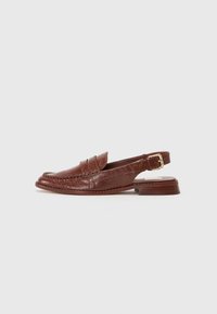 Unselected, brown 