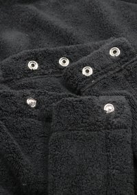 Luin Living Strandhandduk - black