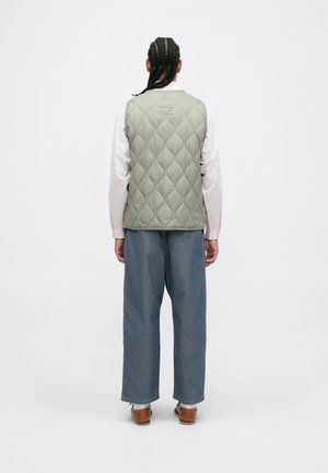MILITARY CREW NECK VEST UNISEX - Γιλέκο - sage green