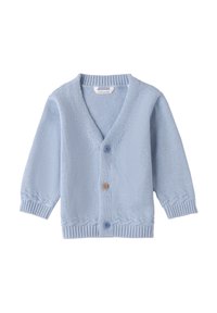 Helles blaues Strickcardigan aus weichem Material mit V-Ausschnitt, gerippten Bündchen, gewelltem Saum und drei Knöpfen in verschiedenen Farben.