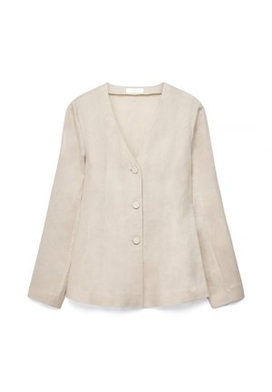 Beżowa damska marynarka z długim rękawem, dekoltem w kształcie litery V, trzema okrągłymi guzikami i dopasowanym krojem, prezentowana na białym tle.