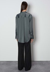 someday. ZANZA - Camicetta - silver moon