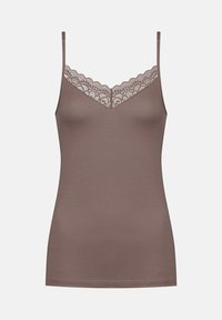 Bruine camisole met dunne banden, voorzien van een golvende kantafwerking langs de V-hals; zachte textuur en aansluitend ontwerp.