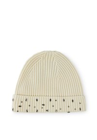Beanie a maglia color crema con una trama a coste, caratterizzato da un risvolto decorato con embellishment allungati e lucidi.
