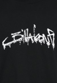 Μαύρο φούτερ με ένα έντονο λευκό γραφικό λογότυπο με αποτέλεσμα στάλαξης. Μαλακό ύφασμα με σχέδιο λαιμόκοψης.