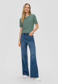 s.Oliver MIT SCHRIFT - T-Shirt basic - minze