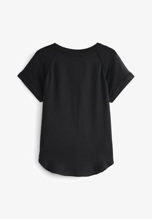 Črna majica s kratkimi rokavi in okroglo izrezom, z raglan rokavi, rahlo ukrivljenim robom in gladko teksturo.