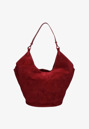 Rode suède hobo tas met een slonzige vorm, twee verstelbare hengsels en een open bovenkant. Zachte textuur met een matte afwerking, minimale accenten.