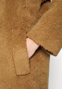 WEEKEND MaxMara - SALMONE - Klassisk frakke - cammello - 3