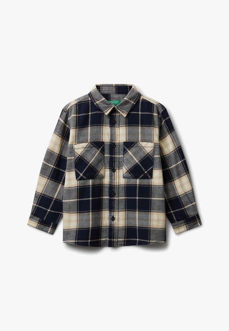 Camicia a maniche lunghe con bottone, in tessuto a quadri blu navy, beige e crema, dotata di due tasche sul petto.