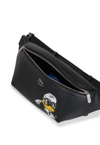 Marsupio sintetico nero con superficie texturizzata, dotato di un'apertura con zipper e di una grafica di un personaggio con occhiali da sole sulla parte anteriore.