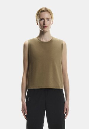 FOCUS CROP - Top - nutmeg