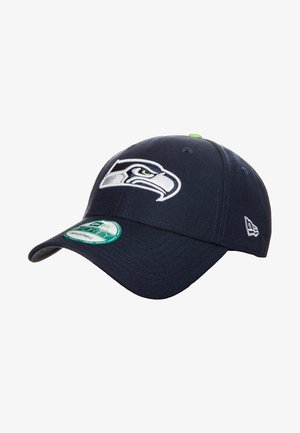 Cappellino da baseball regolabile di colore blu navy, realizzato in cotone, con logo ricamato dei Seattle Seahawks e un accento verde sulla visiera.