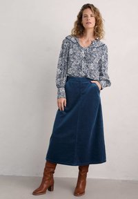 Seasalt Cornwall Blus - navy pressed fern sea cave