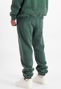Black Bananas BRUSH - Trainingsbroek - green