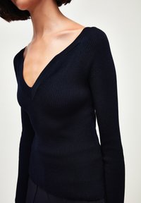adL LONG SLEEVE - Strickpullover - navy blue